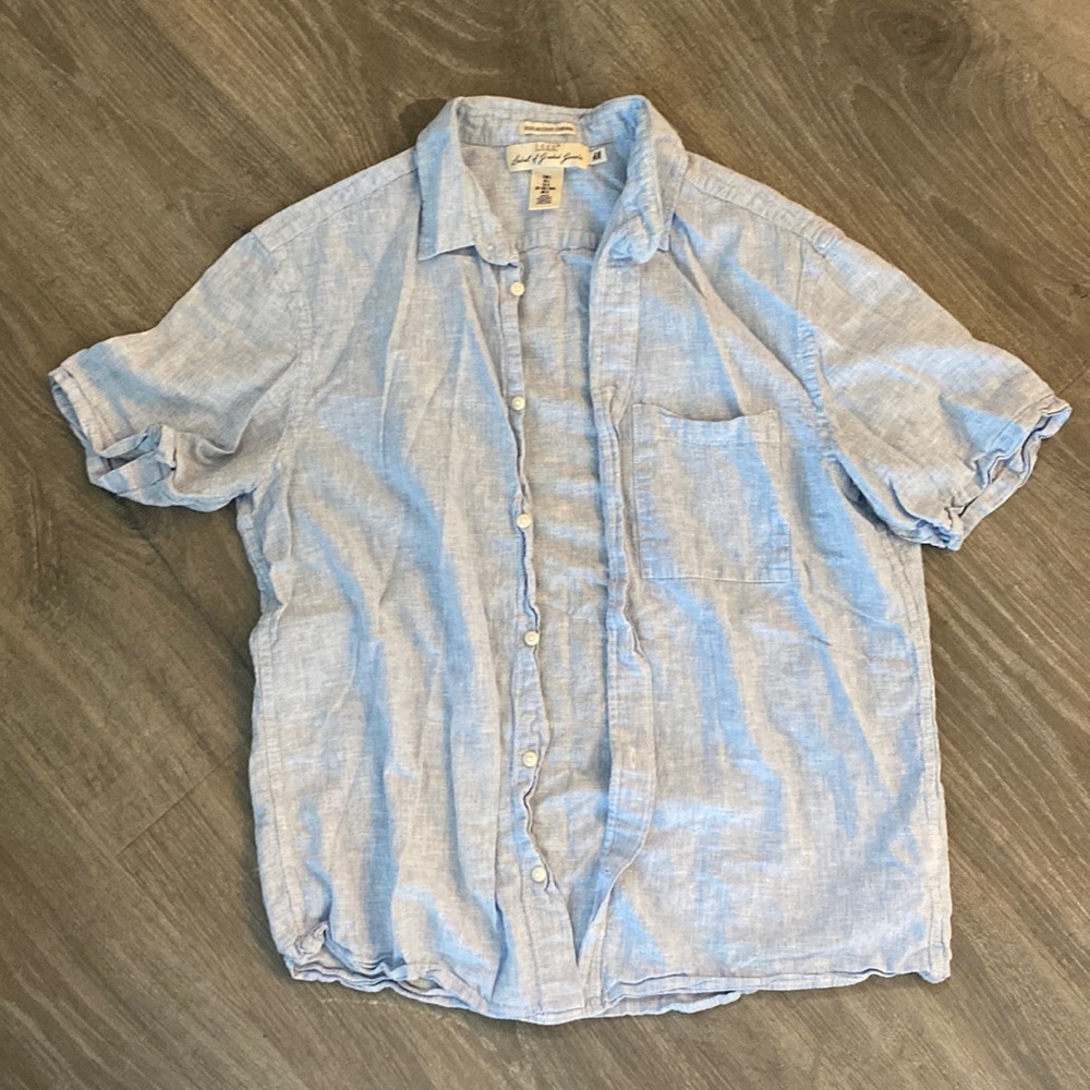 H&M mens button down. Short sleeve
